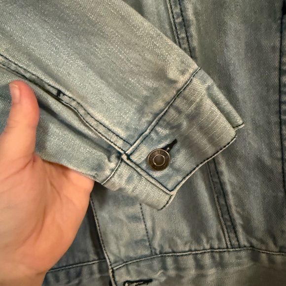 Oh My Disney Aladdin Embroidered Denim Jacket with Magic Carpet Patch - Picture 4 of 6